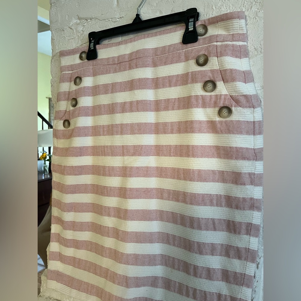 LOFT Skirt size 10 w/POCKETS